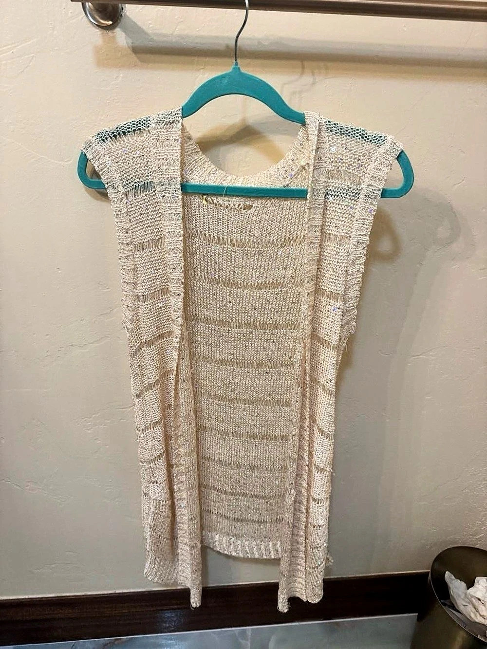 Sequin Knit Open Front Vest in Cream
